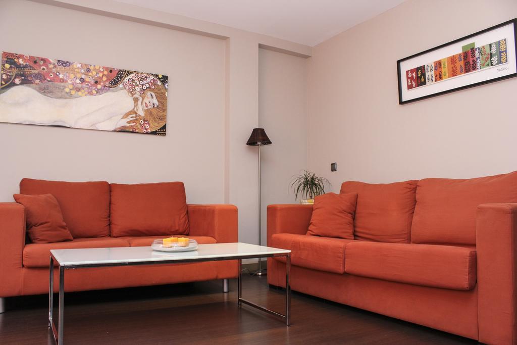 Apartamentos Calle Jose Madrid Bagian luar foto