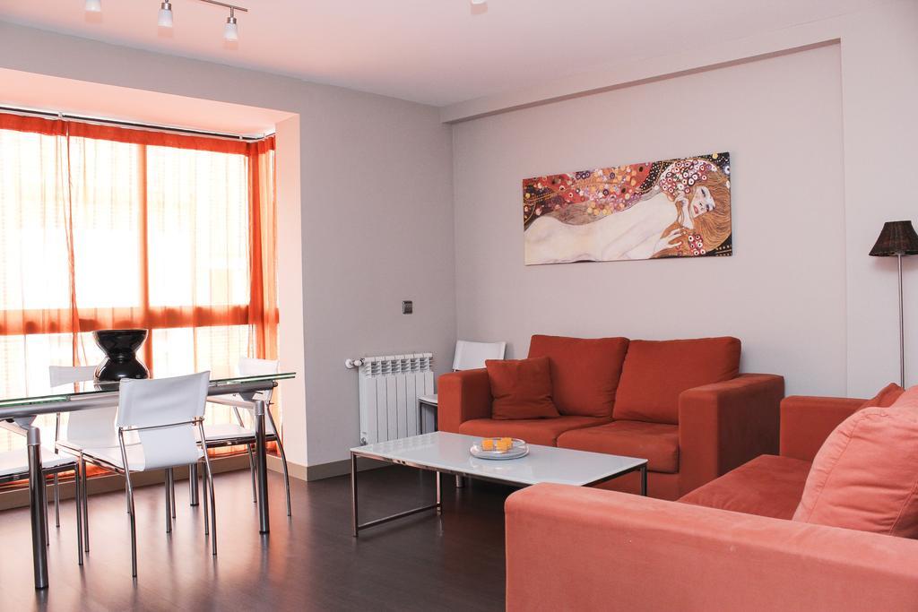 Apartamentos Calle Jose Madrid Bagian luar foto