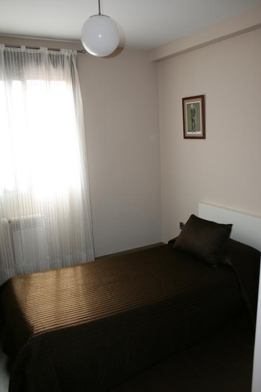 Apartamentos Calle Jose Madrid Bagian luar foto