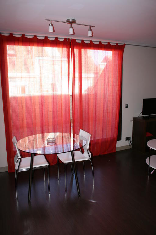 Apartamentos Calle Jose Madrid Bagian luar foto